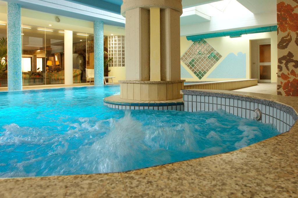 Hotel Ferrari سالسوماجّوري تيرمي المظهر الخارجي الصورة