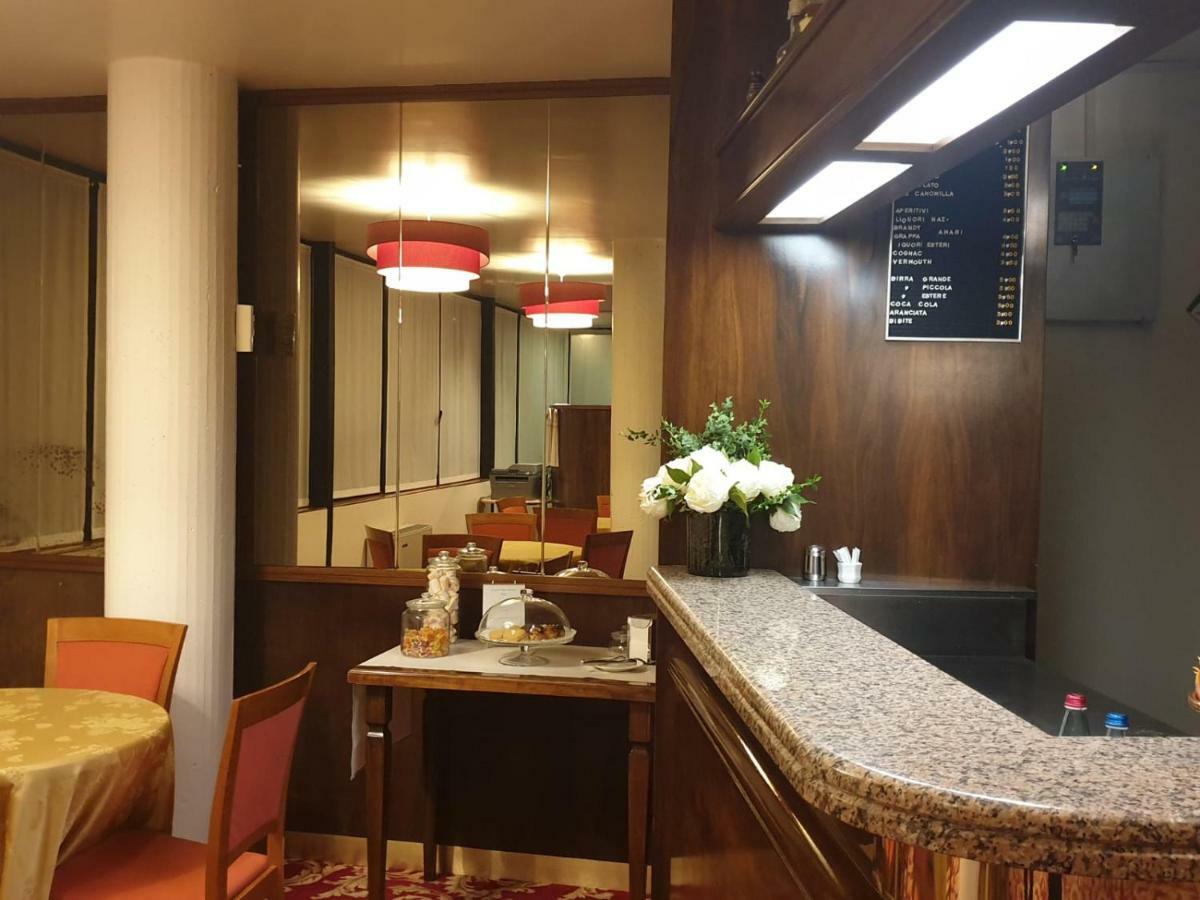 Hotel Ferrari سالسوماجّوري تيرمي المظهر الخارجي الصورة